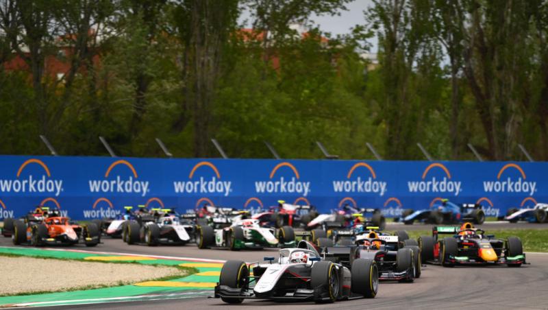 Program Formula 2™ și Formula 3™, Marele Premiu al regiunii Emilia-Romagna. Urmărește spectacolul de pe circuitul Imola, 17–19 mai