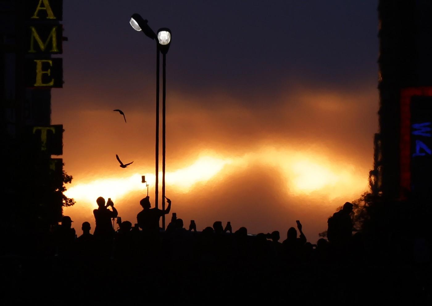 Manhattanhenge, cer, apus