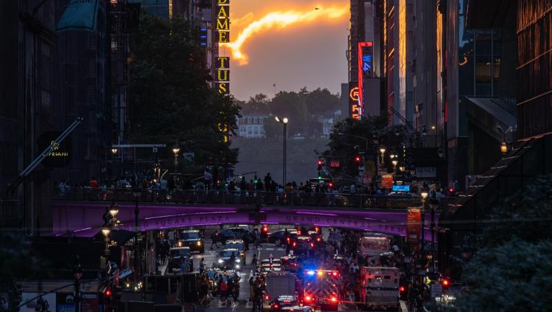 Fenomen rar şi spectaculos pe cer. Ce este „Manhattanhenge” și unde s-a văzut. Imagini inedite