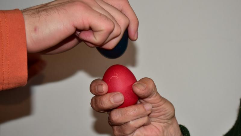 Până când se ciocnesc ouăle roșii de Paște. Ce spune tradiția