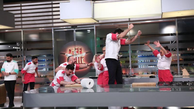 Chef Richard Abou Zaki și tunicile roz au câștigat battle-ul de ieri la Chefi la cuțite. Doi concurenți au părăsit show-ul culinar