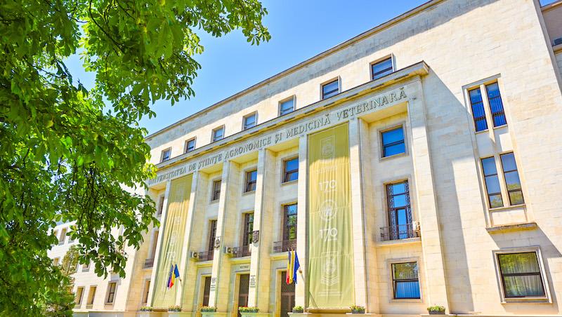 Universitatea de Științe Agronomice și Medicină Veterinară din București (USAMV București) anunță deschiderea sesiunii de vară a concursului de admitere la cele 7 facultăți oferind 2250 de locuri finanțate de la buget și 3375 de locuri cu taxă