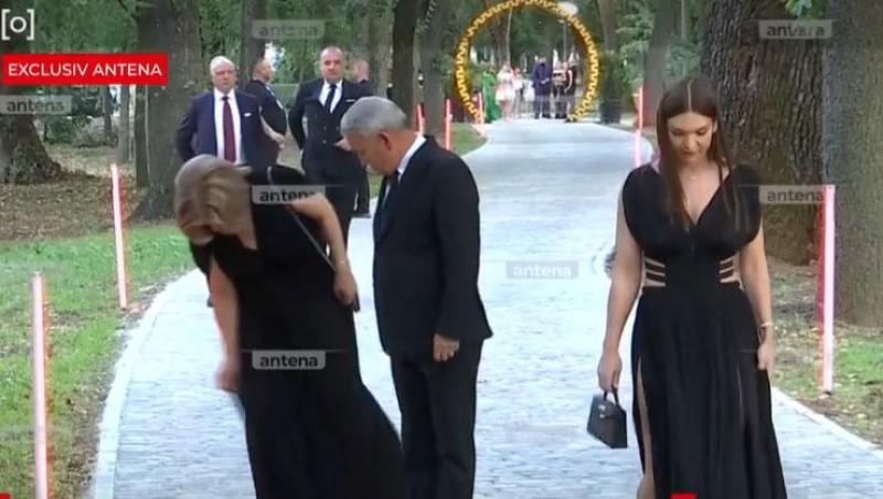 Cât a costat rochia purtată de Simona Halep la nunta lui Ianis Hagi cu Elena Tănase. Unde a mai îmbrăcat ținuta spectaculoasă