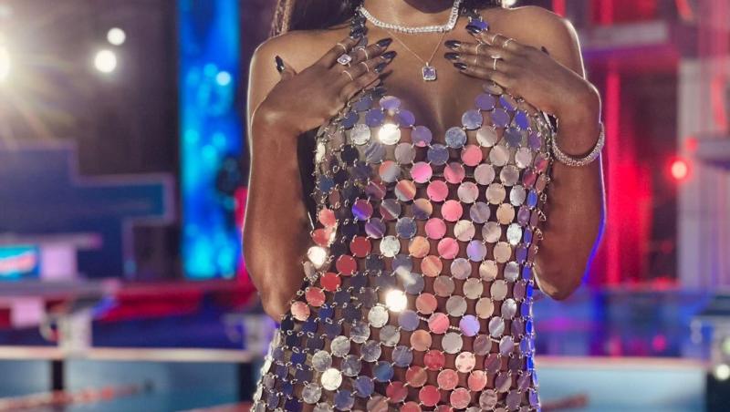 Naomi Hedman, apariție spectaculoasă la „Beach, Please!”. Ce ținută îndrăzneață a îmbrăcat fosta concurentă de la „X Factor”