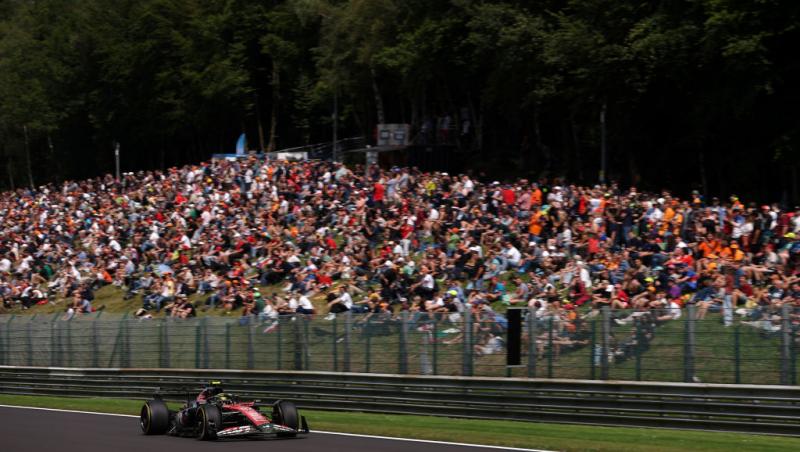 Vezi acum cursa din Formula 1™ pentru Marele Premiu al Belgiei. Bătălia pentru victorie este LIVE pe Antena 1 și în AntenaPLAY