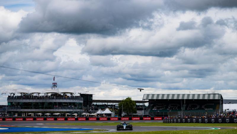 S-au încheiat calificările din Formula 1™ pentru Marele Premiu al Marii Britanii. George Russell în pole position la Silverstone