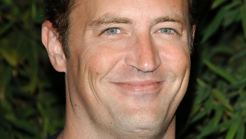 Mai multe persoane și doi medici, arestați în cazul decesului lui Matthew Perry. Ce i s-ar fi întâmplat actorului din Friends