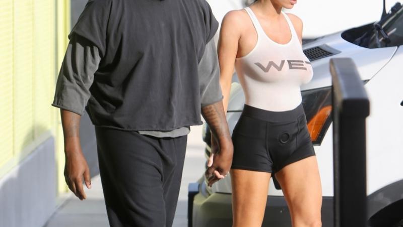 Bianca Censori, apariție rară alături de mama și surorile ei pe străzile din Los Angeles. Ce ținută a purtat soția lui Kanye West