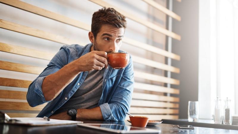 De ce nu este bine să bei cafea înainte de a pleca la cumpărături. Specialiștii trag un semnal de alarmă