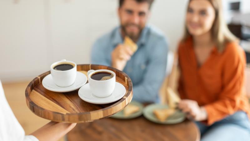 De ce nu este bine să bei cafea înainte de a pleca la cumpărături. Specialiștii trag un semnal de alarmă