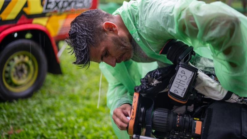 Fotoreportaj Asia Express - Drumul Zeilor, episodul 7. Reacțiile localnicilor, în exclusivitate, atunci când văd echipa de filmare