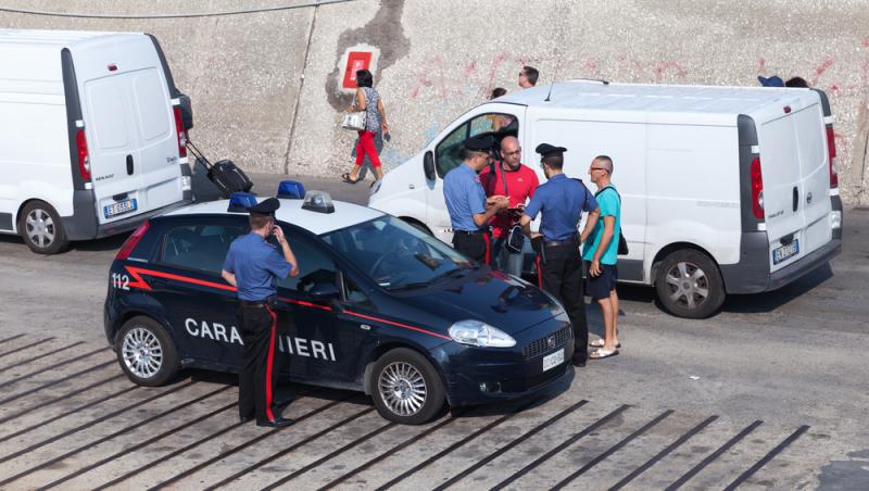 Turist amendat că a mers pe faleză la bustul gol. Cât a fost nevoit să plătească