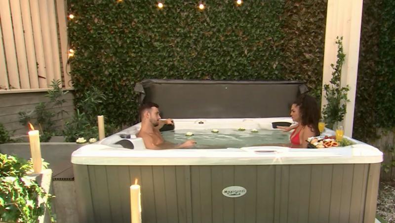 Mireasa sezon 10, 9 august 2024. Daiana și Alexandru au fost la un date în jacuzzi și ceva neașteptat s-a întâmplat. Ce a urmat