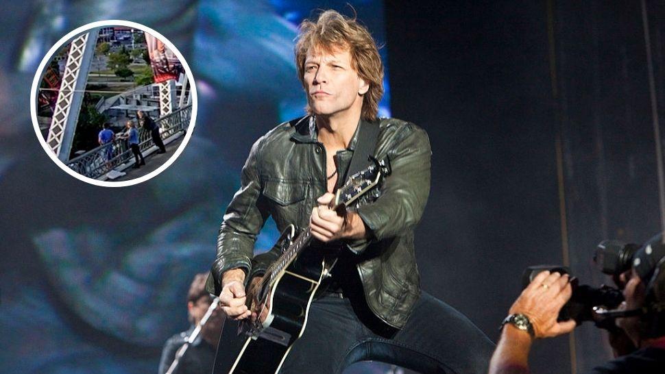 colaj jon bon jovi pe scenă c chitara și jon bon jovi vorbind cu o femeie care voia să se arunce de pe pod