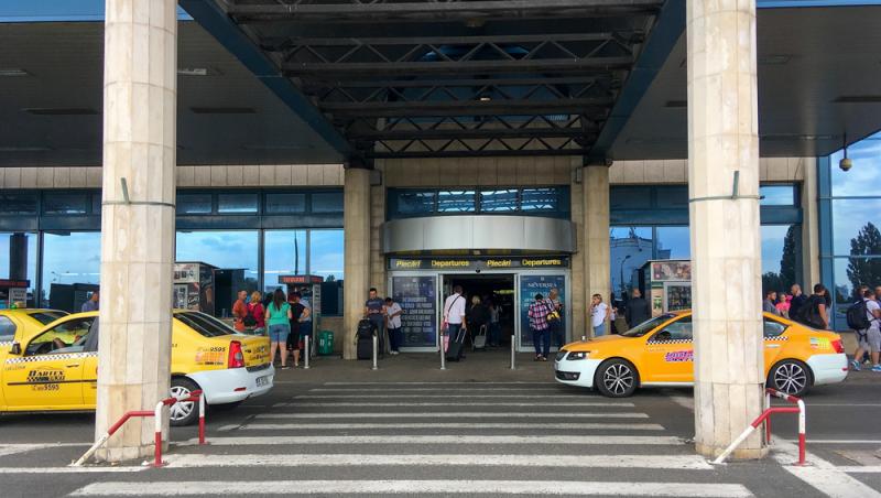 Se închide parcarea din fața Aeroportului Henri Coandă. Unde își vor putea lăsa mașinile cei care pleacă din țară