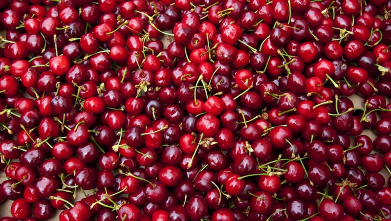 Cireșele de ianuarie costă o adevărată avere. Cu cât a ajuns să se vândă un singur kilogram în piețele din România