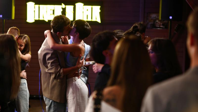 Ana, Mi-ai fost scrisă în ADN | Episodul 2 din 16 ianuarie 2025. Victoria și Ana fac un test ADN. Ce află Alexia