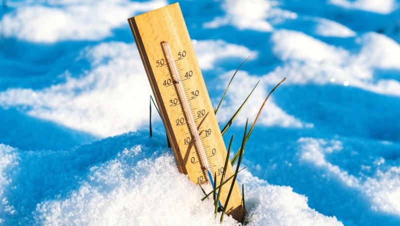 Termometru în zapadă