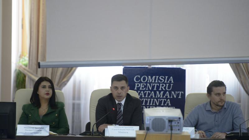 Fost ministru autohton, părăsit de iubită de Revelion. Cum au reacționat internauții la mesajul său