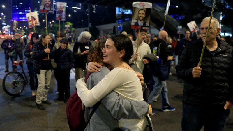 A avut loc primul schimb de ostatici între Israel și Hamas, printre ei și doi cetățeni de origine română. Cum s-a desfășurat