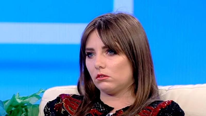 Vulpița Veronica a ajuns cu băiatul ei la spital. Cum a fost surprinsă tânăra alături de fiu său