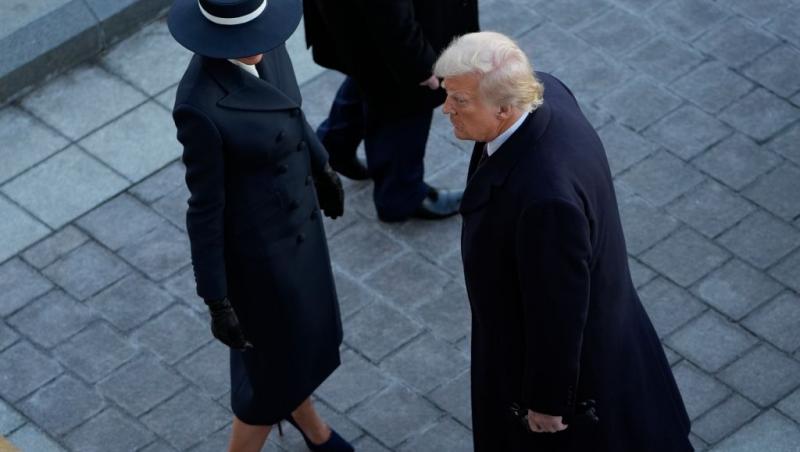Melania Trump, apariție memorabilă! Ce ținută a ales după ce a renunțat la pălăria care a stârnit controverse la nivel mondial