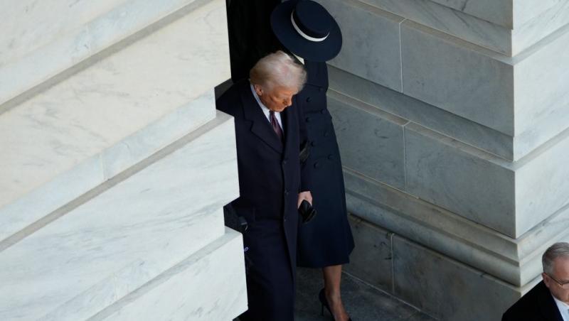 Melania Trump, apariție memorabilă! Ce ținută a ales după ce a renunțat la pălăria care a stârnit controverse la nivel mondial