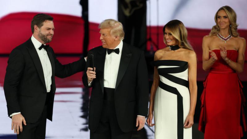 Melania Trump, apariție memorabilă! Ce ținută a ales după ce a renunțat la pălăria care a stârnit controverse la nivel mondial