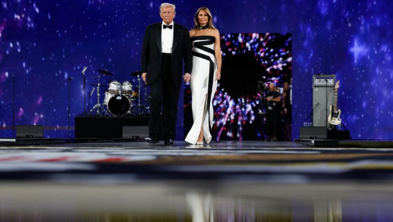 Melania Trump, apariție memorabilă! Ce ținută a ales după ce a renunțat la pălăria care a stârnit controverse la nivel mondial