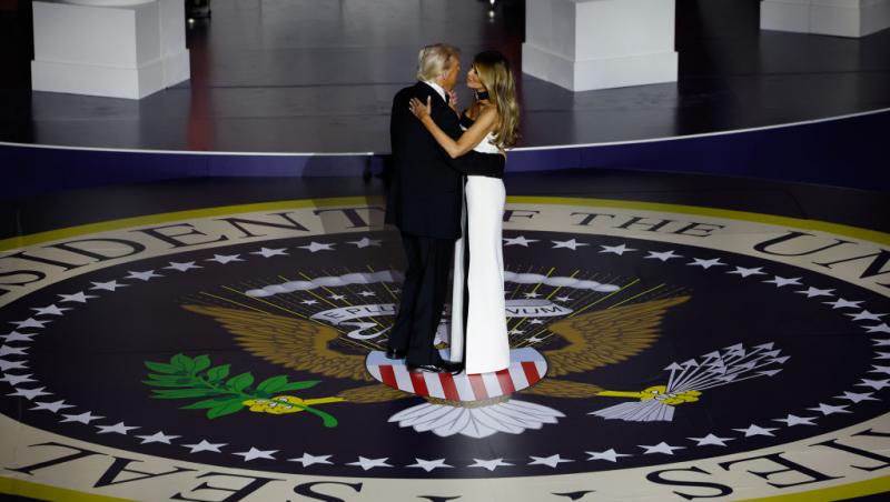 Melania Trump, apariție memorabilă! Ce ținută a ales după ce a renunțat la pălăria care a stârnit controverse la nivel mondial