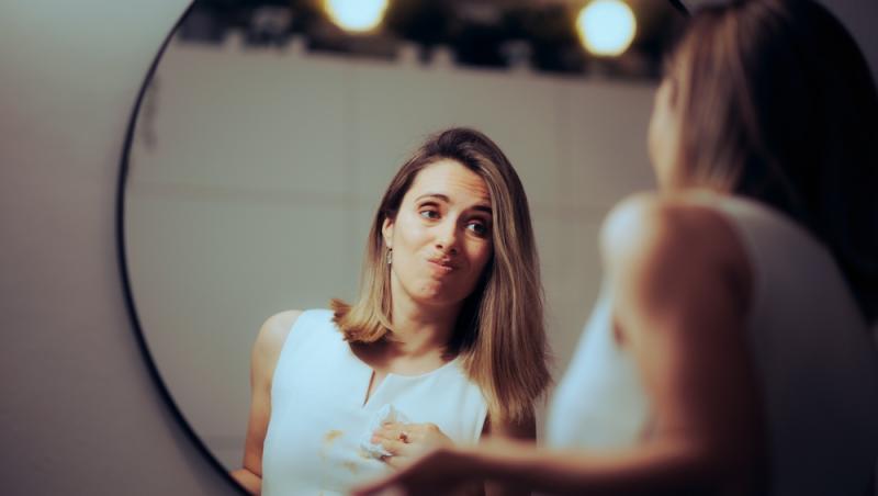 O tânără nu-și poate privi pozele de la nuntă. De ce se simte trădată de fiecare dată: „Nici măcar nu pot să mă uit la poze”