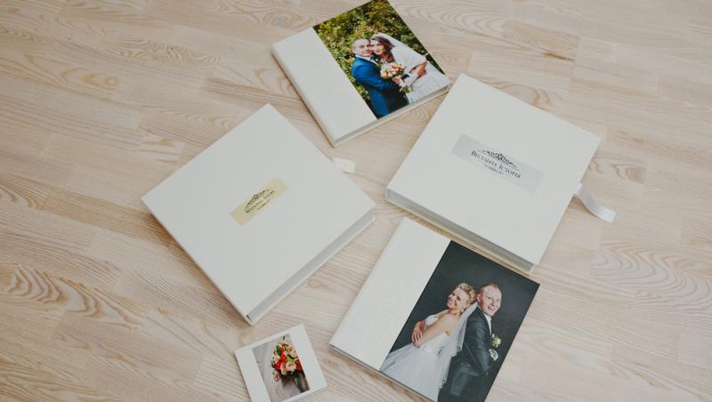 O tânără nu-și poate privi pozele de la nuntă. De ce se simte trădată de fiecare dată: „Nici măcar nu pot să mă uit la poze”