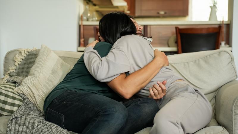 Iubire cu parfum de lavandă sezon 2, rezumat episoade 7, 8 și 9, 24 ianuarie 2025. Albert și Ștefan ajung la spital. Ce află Dinu