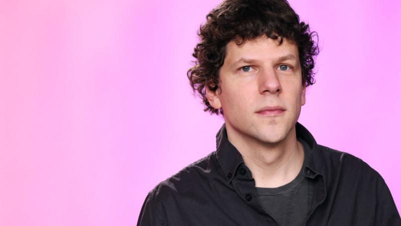 Actorul Jesse Eisenberg și-a făcut vacanța la Timișoara. Ce l-a impresionat:„Singura dată când am fost în vacanță și nu m-am urât”