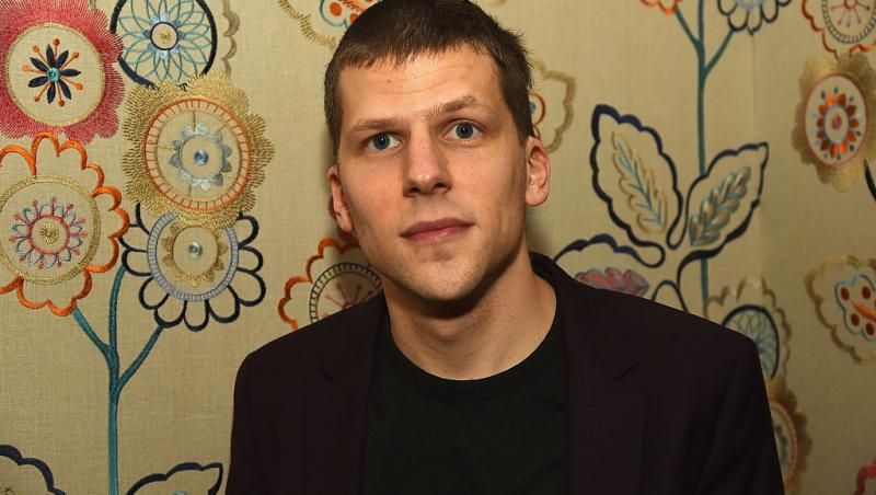 Actorul Jesse Eisenberg și-a făcut vacanța la Timișoara. Ce l-a impresionat:„Singura dată când am fost în vacanță și nu m-am urât”