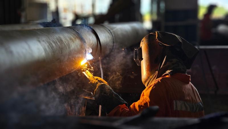 Ce salariu are un sudor român în Danemarca. Suma este de aproape 5 ori mai mare decât în România