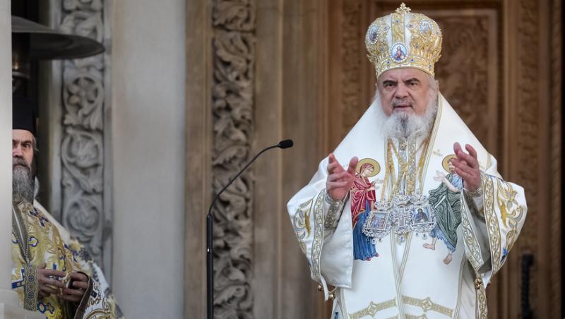 Patriarhul Daniel săvârșește slujba Sfințirii Mari a apei luni. Se vor distribui 10000 litri de Agheasmă Mare de Botezul Domnului