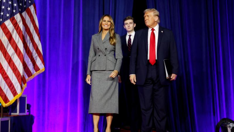 Noul portret al Melaniei Trump. Prima-doamnă a Americii a ajuns la Casa Albă.Ce diferențe sunt între acest portret și cel din 2017