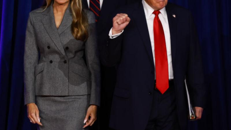 Noul portret al Melaniei Trump. Prima-doamnă a Americii a ajuns la Casa Albă.Ce diferențe sunt între acest portret și cel din 2017