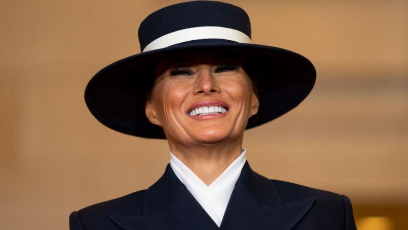 Noul portret al Melaniei Trump. Prima-doamnă a Americii a ajuns la Casa Albă.Ce diferențe sunt între acest portret și cel din 2017