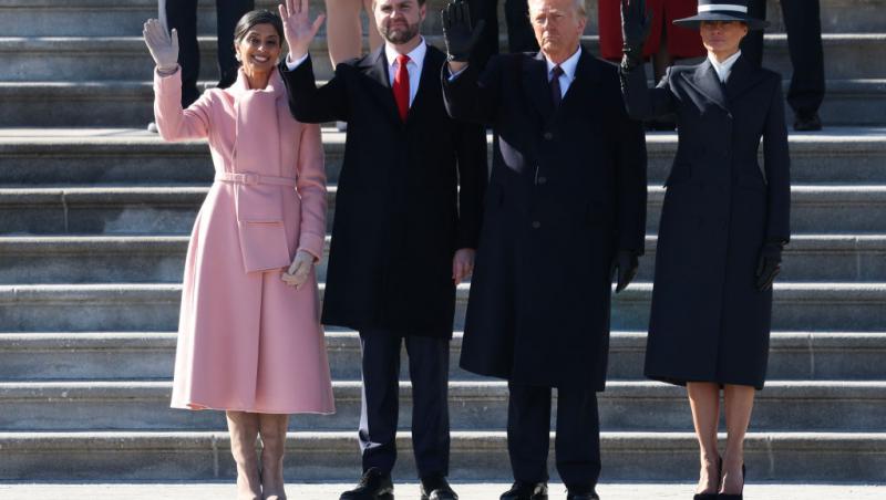 Noul portret al Melaniei Trump. Prima-doamnă a Americii a ajuns la Casa Albă.Ce diferențe sunt între acest portret și cel din 2017