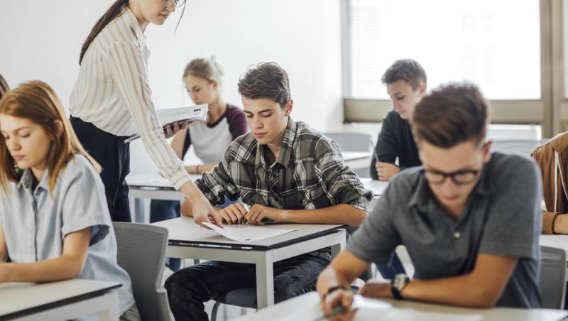 Elevii care vor intra în clasa a IX-a în 2026 vor da altfel Bacalaureatul. Ce anunț a făcut Ministrul Educației