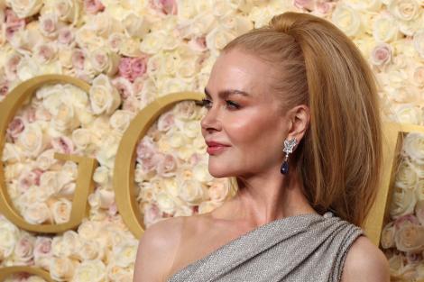 Rochia îndrăzneață, cu spatele gol a lui Nicole Kidman a făcut furori pe covorul roșu. Actrița a întors toate privirile