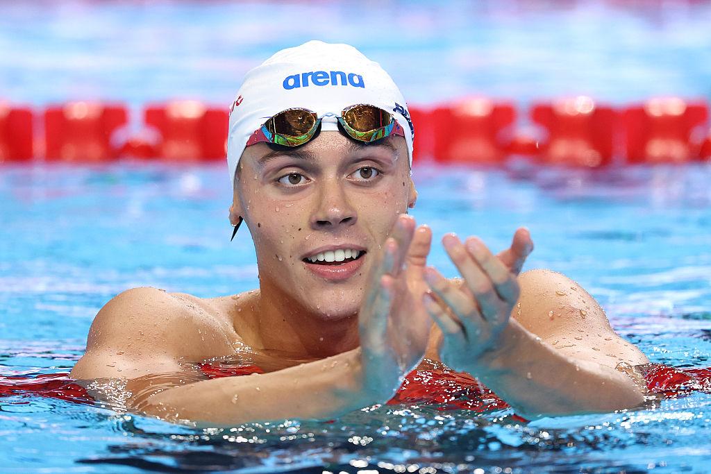 david popovici în bazin aplaudând