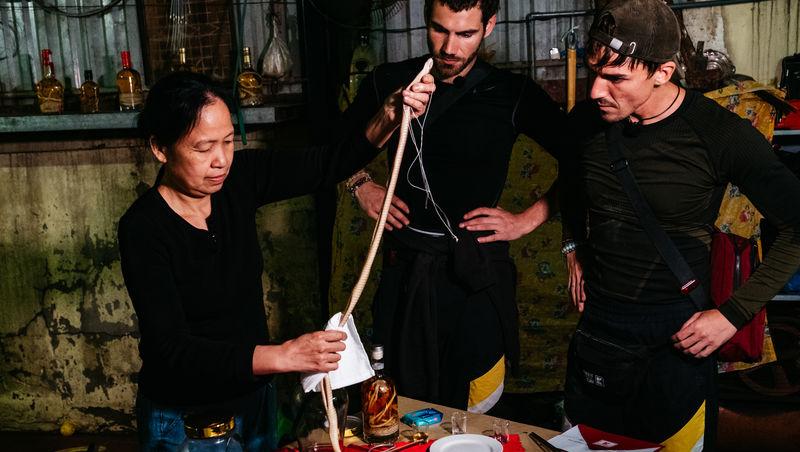 Asia Express sezonul 8, 1 octombrie 2025. Reacțiile echipelor la aflarea veștii că trebuie să mănânce carne de șarpe. Ce a urmat