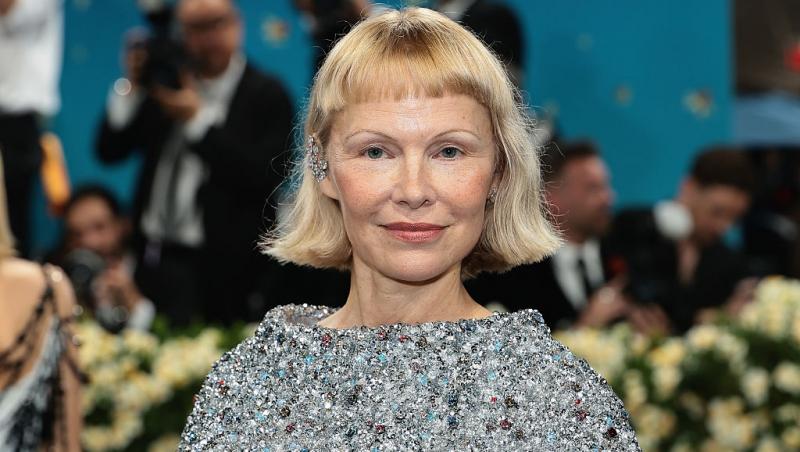Pamela Anderson, schimbare radicală de look. Vedeta a renunțat la blondul care a consacrat-o: „Arată fabulos”