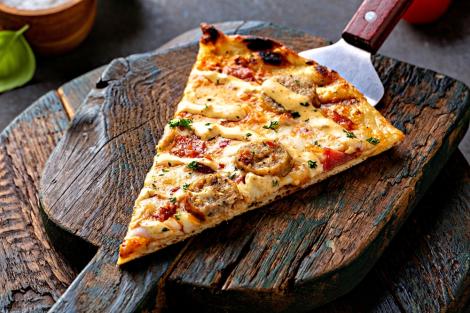 Pizza reîncălzită e la fel de bună ca cea proaspătă dacă urmezi acești pași