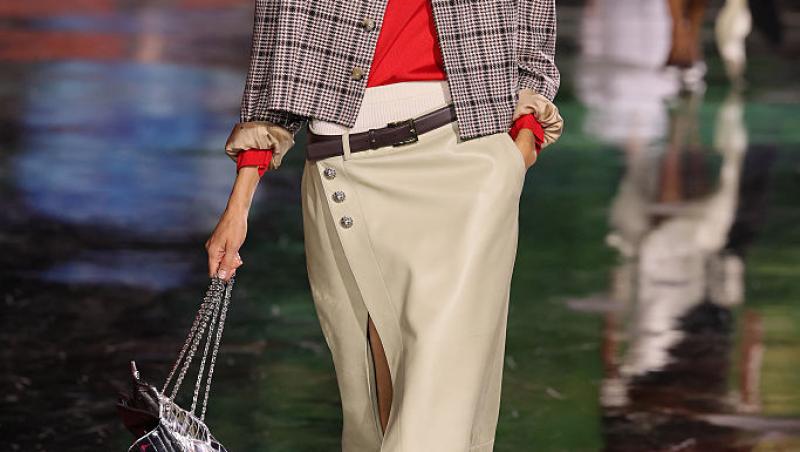 Femeia care a renunțat la titlul de prințesă pentru podiumul de modă. Cum a apărut la Săptămâna Modei de la Paris