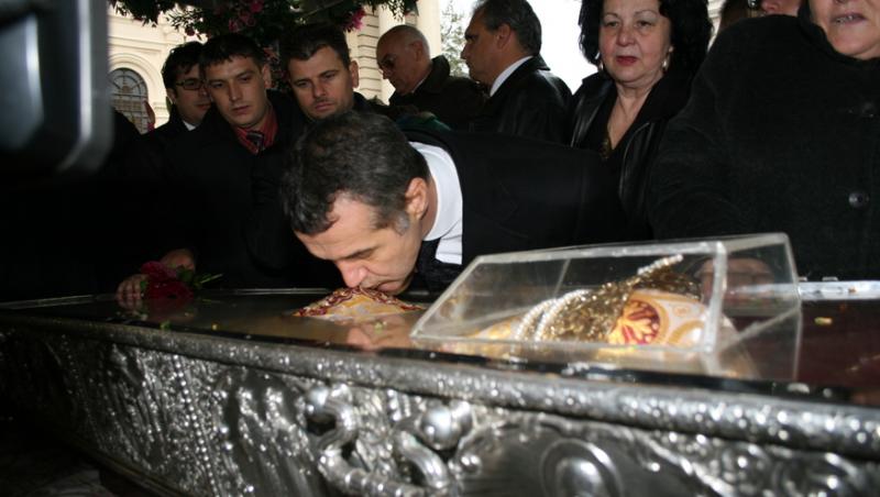 Obiceiuri și superstiții pe 14 octombrie. Ce nu ai voie să faci de Sfânta Parascheva