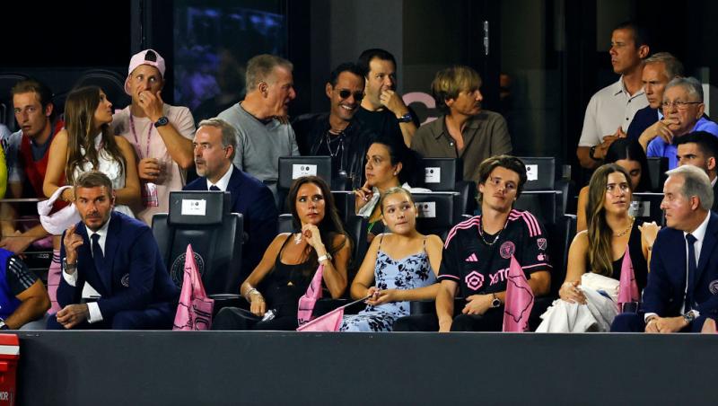 Fiica Victoriei Beckham îi calcă pe urme. În ce afacere profitabilă s-a lansat Harper